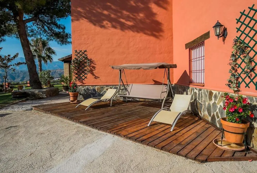 Villa El Pino: With Private Pool Sayalonga