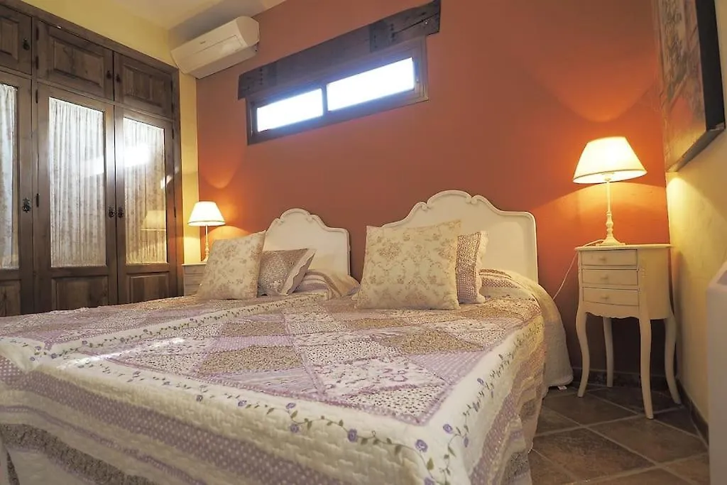 Villa El Pino: With Private Pool Sayalonga Spain